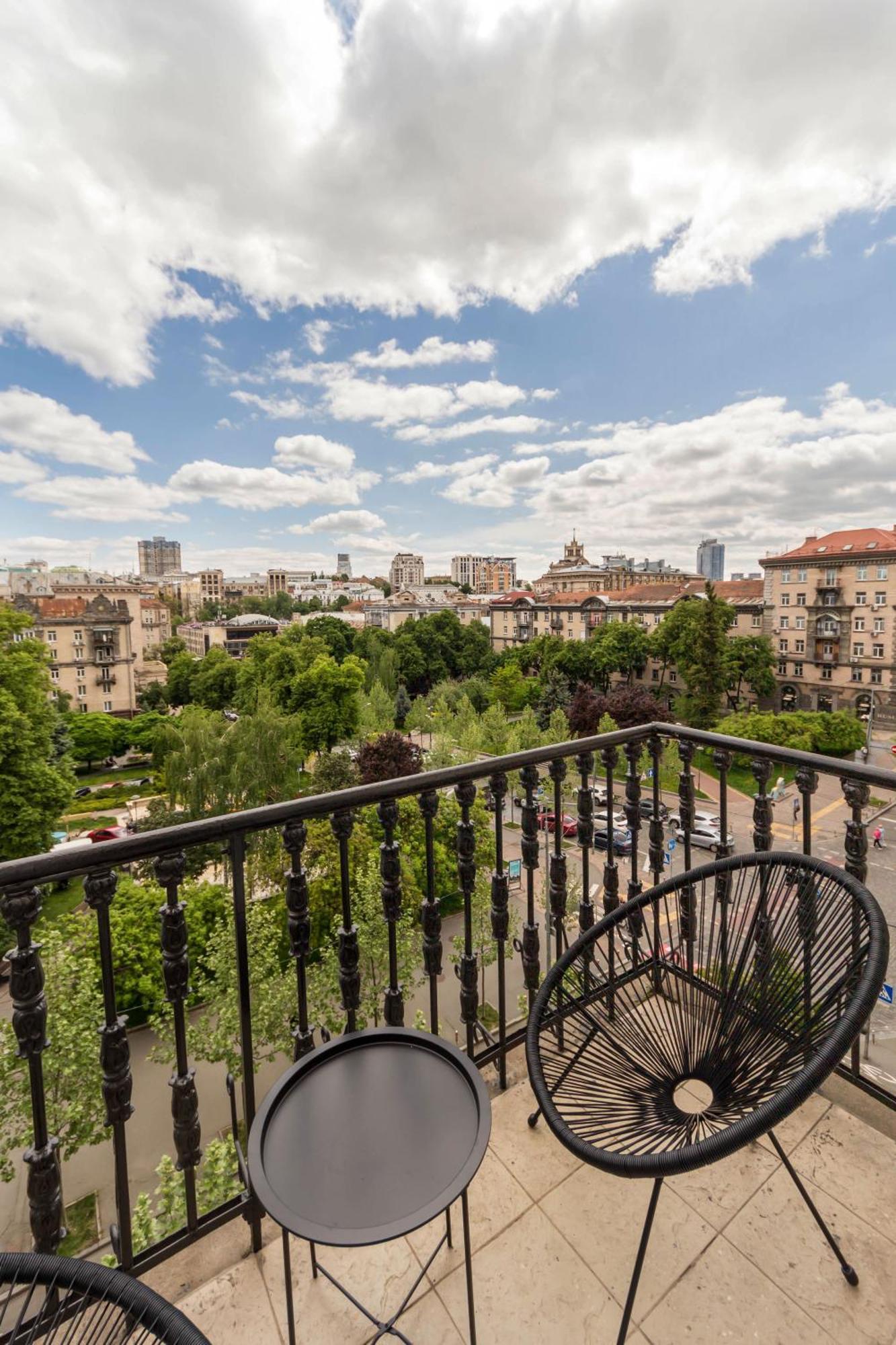DayFlat Apartments Khreschatyk Kiew Exterior foto